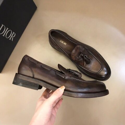 DIOR迪奥   采用水洗牛皮手工高端男士时尚复古皮鞋