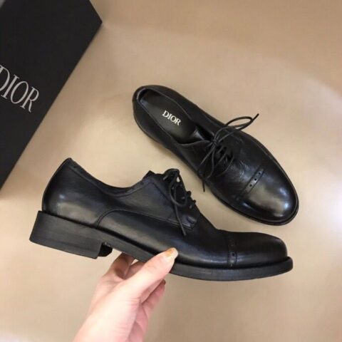DIOR迪奥  采用水洗牛皮手工高端男士时尚复古皮鞋