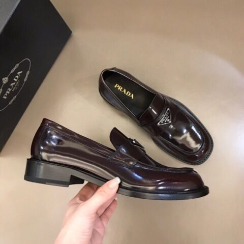 PRADA普拉达  进口头层牛皮P家原单男士正装商务皮鞋