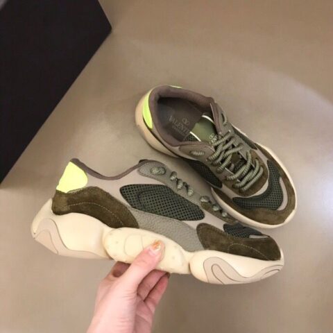 V T华伦天奴  Garavani Bubbleback 网眼织物运动鞋