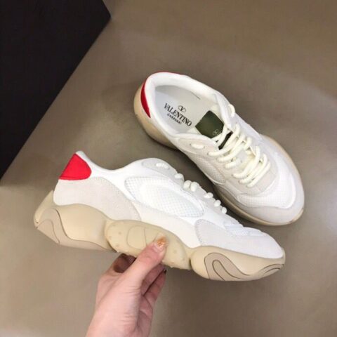 V T华伦天奴  Garavani Bubbleback 网眼织物运动鞋