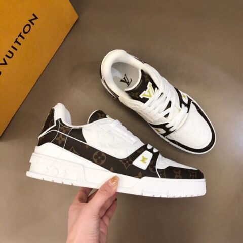 LV/路易威登   印花牛皮材质打造男士Trainer运动鞋