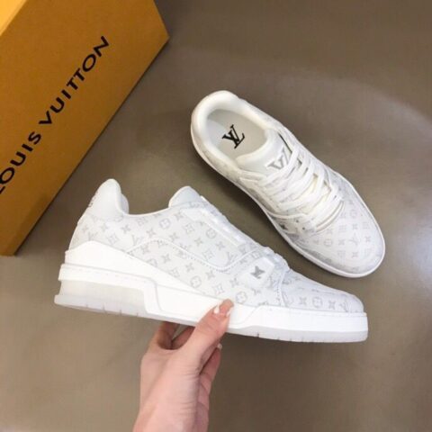 LV/路易威登   印花牛皮材质打造男士Trainer运动鞋