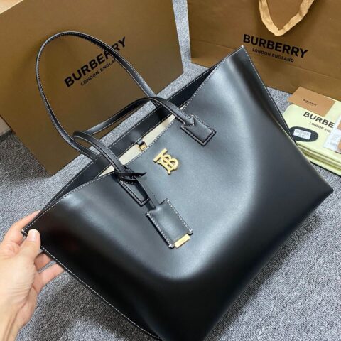 Burberry巴宝莉 Thomas Burberry 专属标识小牛皮托特包