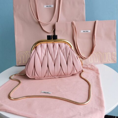 MIUMIU缪缪经典Matelasse小羊皮大Belle美人包5BK011