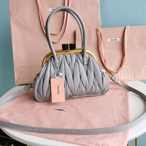 MIUMIU缪缪经典Matelasse小羊皮大Belle美人包5BK010