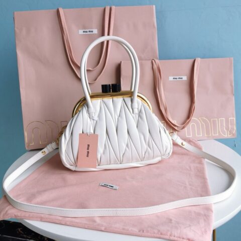 MIUMIU缪缪经典Matelasse小羊皮大Belle美人包5BK010