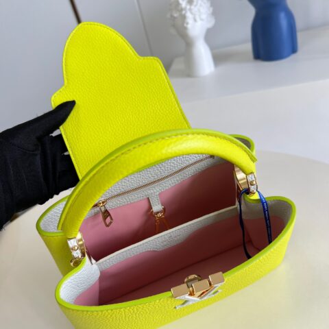 LV 粒面牛皮革 CAPUCINES BB 手提包 M59708