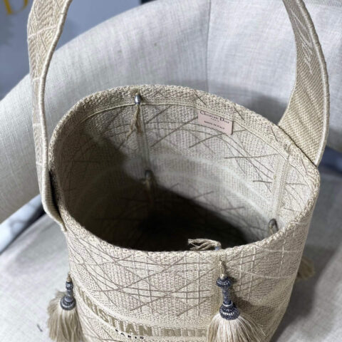 DIOR迪奥 D-Bubble 刺绣水桶包 M1276杏色