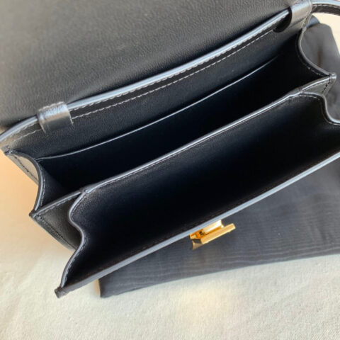 CELINE TEEN CLASSIC Box Teen18.5 抛光牛皮豆腐包 192523黑色