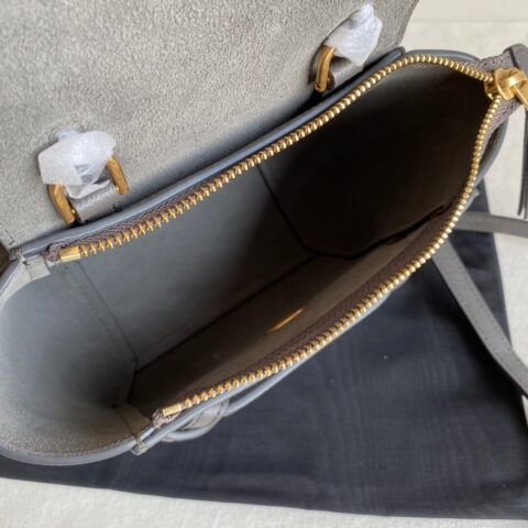 CELINE Belf PICO迷你粒面手掌纹小牛皮鲶鱼包 194263水晶灰