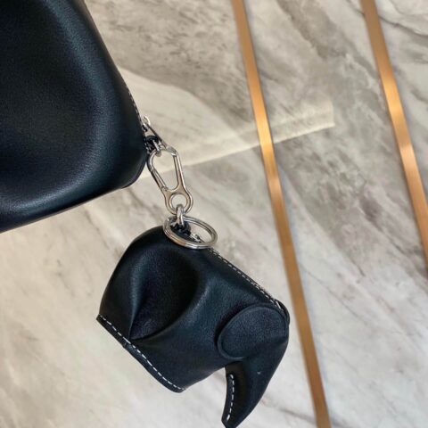 LOEWE罗意威 Elephant 小象🐘钥匙扣挂件 0255黑色