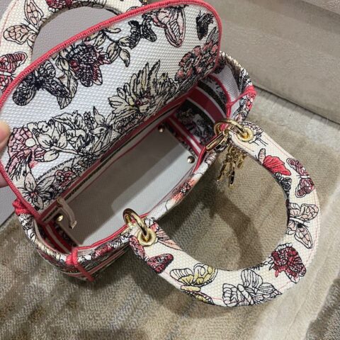 DIOR多色蝴蝶刺绣中号 Lady D-Lite 戴妃包 M0565ORHQ_M884