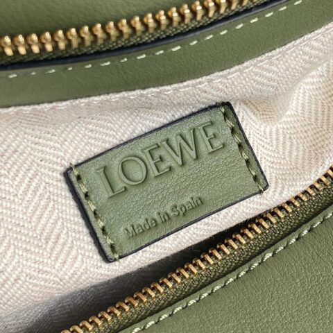 LOEWE罗意威Puzzle hobo腋下包 0673牛油果绿