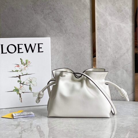 LOEWE罗意威Flamenco系列小牛皮束口抽绳福袋 0539白色