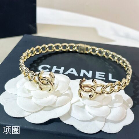 新款CHANEL香奈儿双c光面开口项圈项链