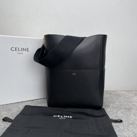 CELINE SANGLE BUCKET 柔软粒面牛皮革水桶包 189593黑色