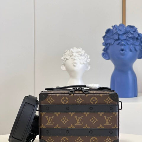 LV Handle Soft Trunk 老花盒子斜挎包 M45935