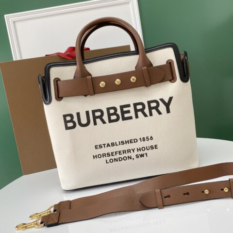 Burberry巴宝莉Horseferry 印花The Belt 贝尔特包