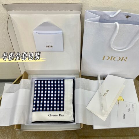 Dior迪奥100%桑蚕丝D-Little Vichy 方巾