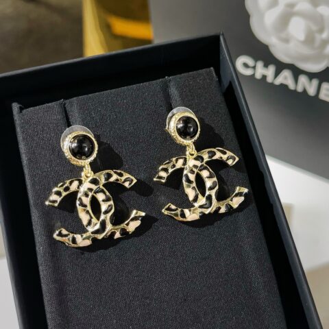 新款☑️CHANEL香奈儿双c豹纹耳钉耳环