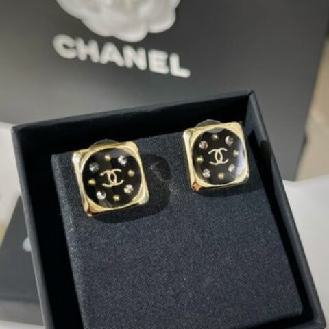 新款☑️CHANEL香奈儿双c方形耳钉耳环