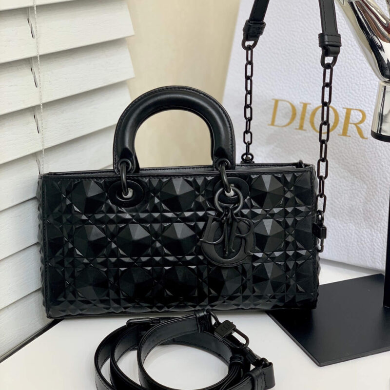 DIOR钻石形状藤格纹Lady D-Joy Bag M0540SNEA_M900