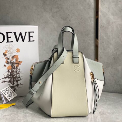 LOEWE罗意威 Hammock bag吊床包 0216小号灰绿