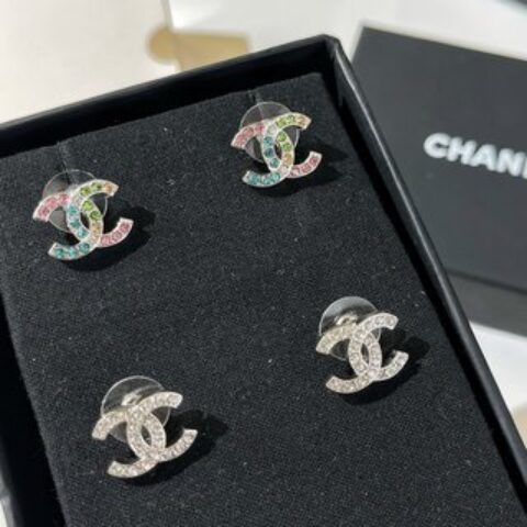 新款☑️CHANEL香奈儿双c满钻耳钉耳环