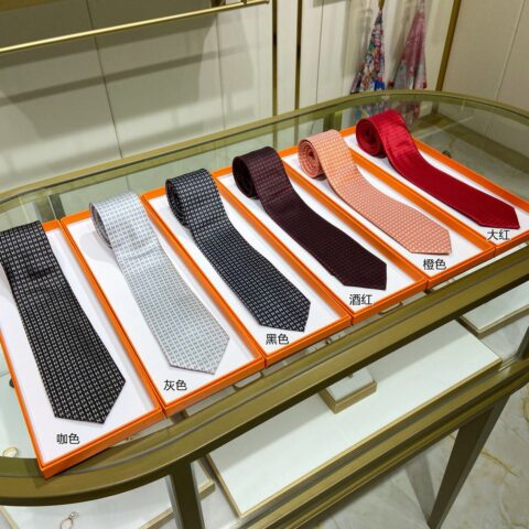 Hermes爱马仕100%顶级斜纹真丝H图案提花领带