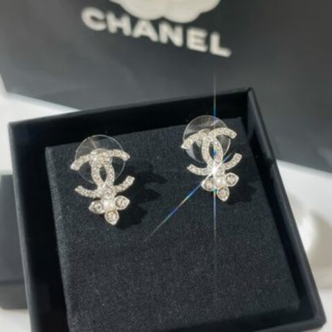 新款☑️CHANEL香奈儿双c四叶草珍珠耳钉耳环