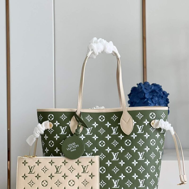 LV M46102 印花压纹粒面牛皮革Neverfull中号购物袋