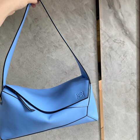 LOEWE罗意威Puzzle hobo腋下包 0673神圣蓝