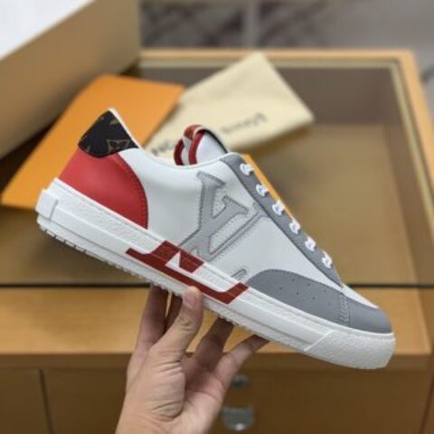 LV/路易威登   白色牛皮及标志性Monogram帆布情侣款低帮运动鞋
