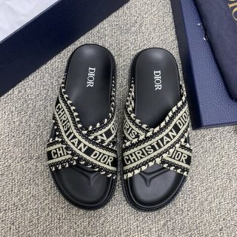 DIOR迪奥   采用经典的黑色和米色Oblique印花针织男士凉鞋