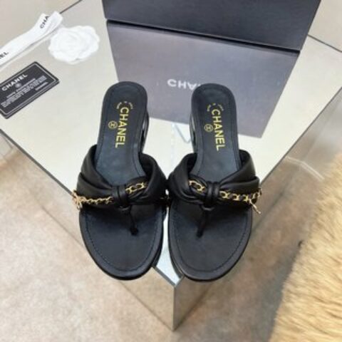 CHANEL香奈儿   意大利进口真皮底高端经典夹趾拖鞋