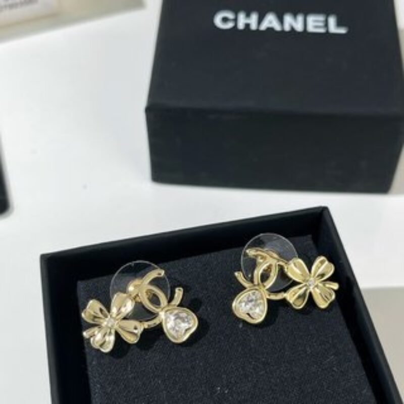 新款☑️CHANEL香奈儿金色双c四叶草爱心耳钉耳环