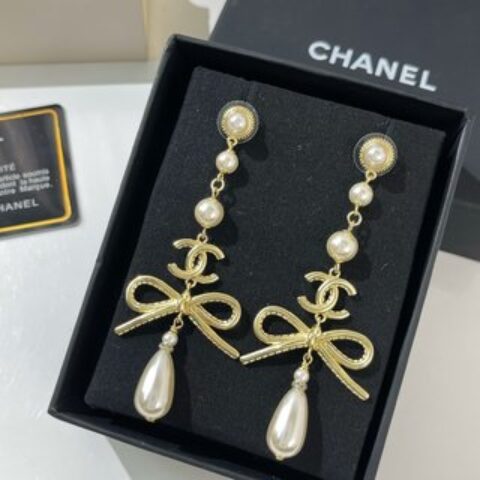 新款☑️CHANEL香奈儿 金色 双c蝴蝶结 耳钉耳环