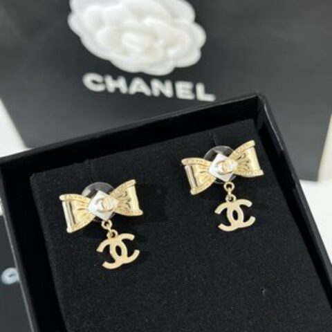 新款☑️CHANEL香奈儿双c蝴蝶结耳钉耳环