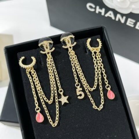 新款☑️CHANEL香奈儿流苏5字星星耳钉耳夹
