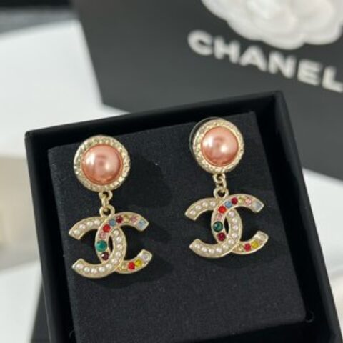 新款☑️CHANEL香奈儿双c彩色珍珠耳钉耳环