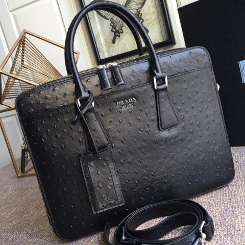 PRADA普拉达进口牛皮鸵鸟纹男士公文包2VE366