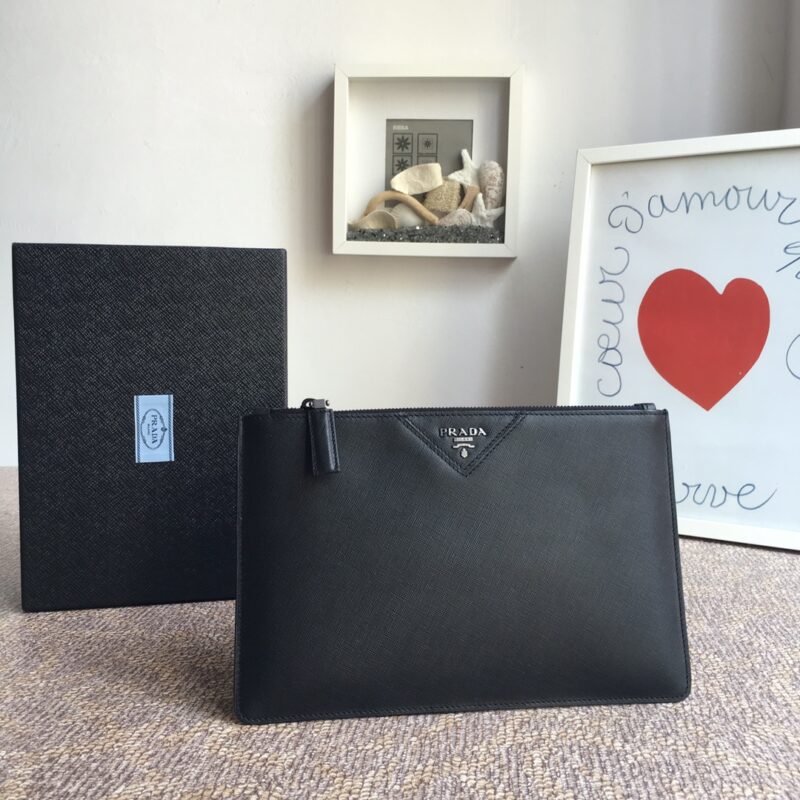 PRADA普拉达进口十字纹牛皮男士手包2NG005W