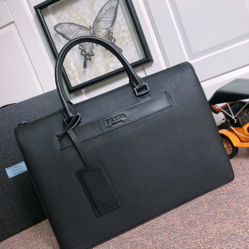PRADA普拉达进口小牛皮材质男士公文包2VG041