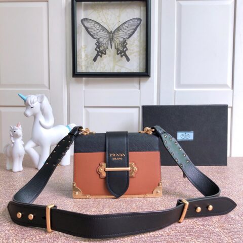 PRADA普拉达进口小牛皮女士肩背包1BD045