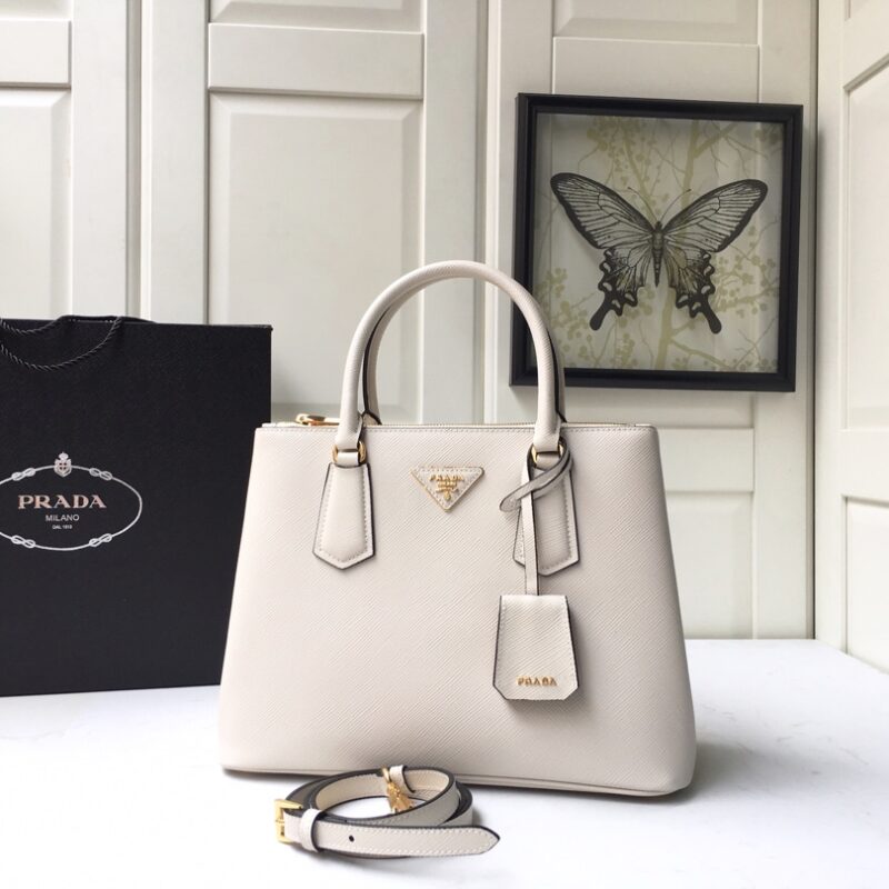 PRADA普拉达进口Saffiano皮革材质杀手包1BA232