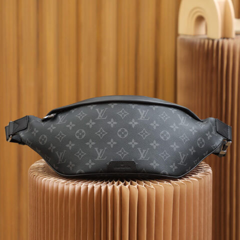 LV M44336 Discovery Bumbag