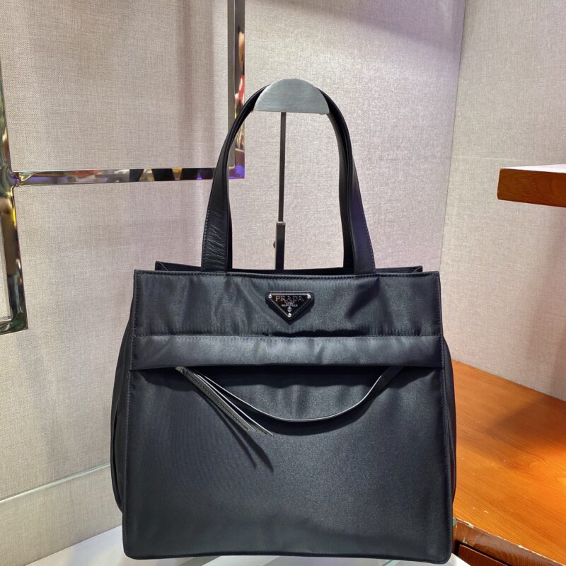PRADA普拉达加衬尼龙新款手提包1BC318