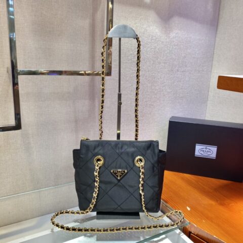 PRADA普拉达Vintage中古链条菱格流浪包1BD627