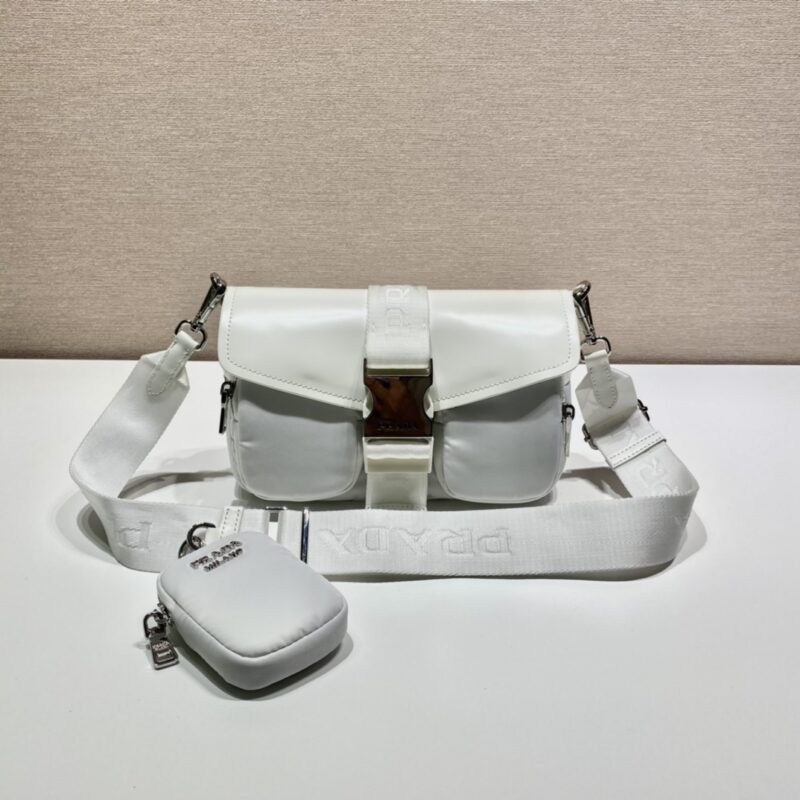 PRADA普拉达尼龙和亮面皮革单肩包1BD295